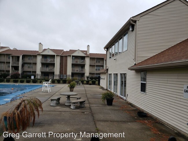 Building Photo - 2 br, 2 bath House - 541 Pineland Cir #201