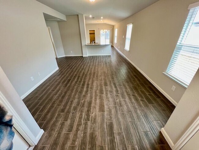 Foto del edificio - Beautiful Home in Avery Park!