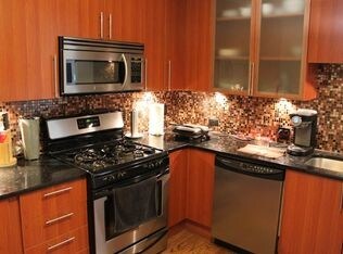 Primary Photo - 3335 W Schubert Ave