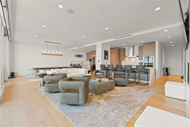 Foto del edificio - 3130 N Harwood St