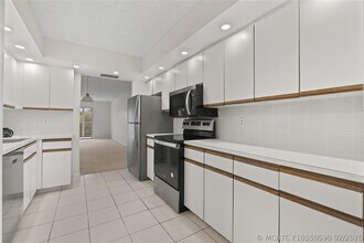 Building Photo - 1801 Eleuthera Point