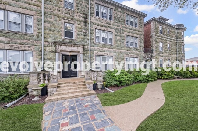 Foto del edificio - Charming 2 bedroom midtown unit.