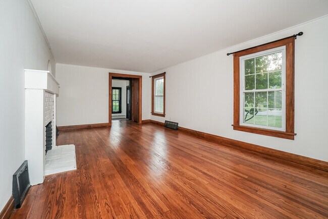 Building Photo - 1676 Edgefield Rd