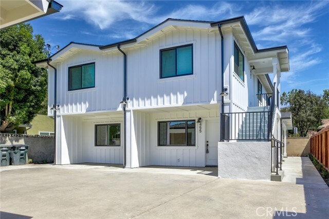 Foto principal - 455 N Olive St