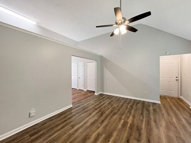 Building Photo - 351 Alex Cove