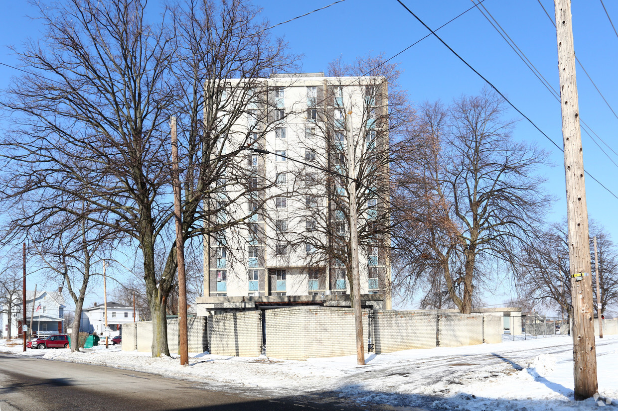 Foto del edificio - McKinley Park Apartments