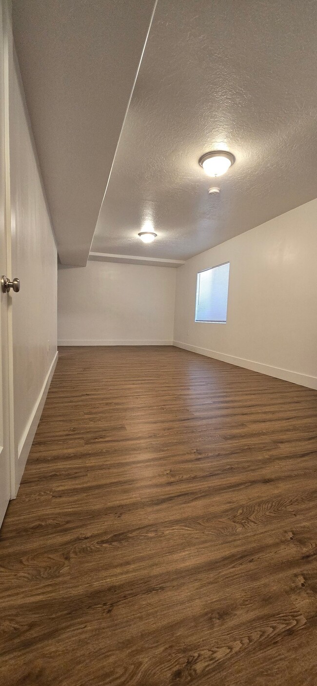 Building Photo - 8814 Daisy View Ln