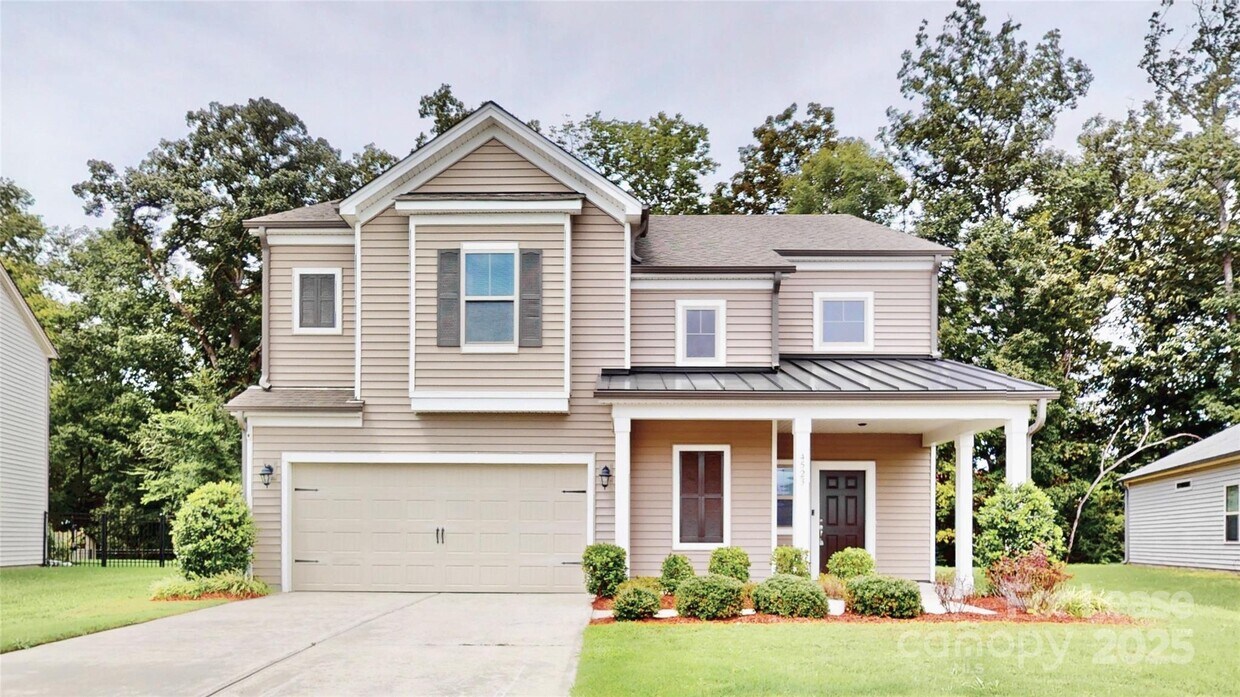 Foto principal - 4523 Collingham Dr