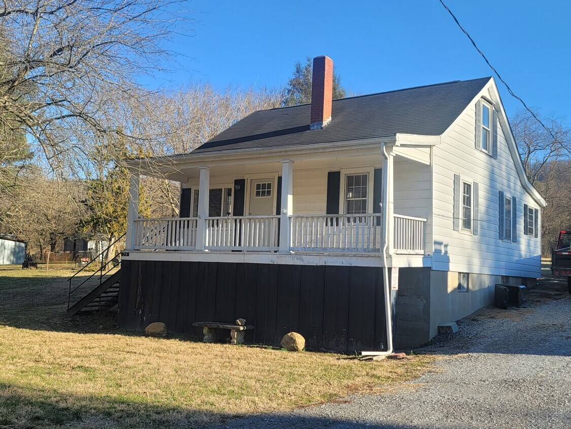 29 Memory Ln, Blue Ridge, VA 24064 House Rental in Blue Ridge, VA