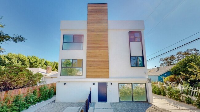 Building Photo - 6342 Camellia Ave, NoHo