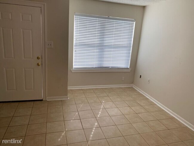 Building Photo - 40468 W Hernandez Ave