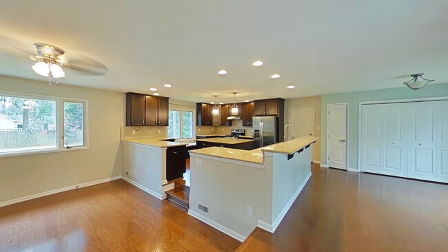 Foto del edificio - 6541 Uppingham Rd