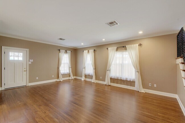 Foto del edificio - 1507 Elton Ln