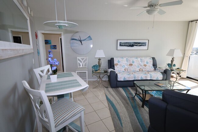 Foto del edificio - 58 N Collier Blvd