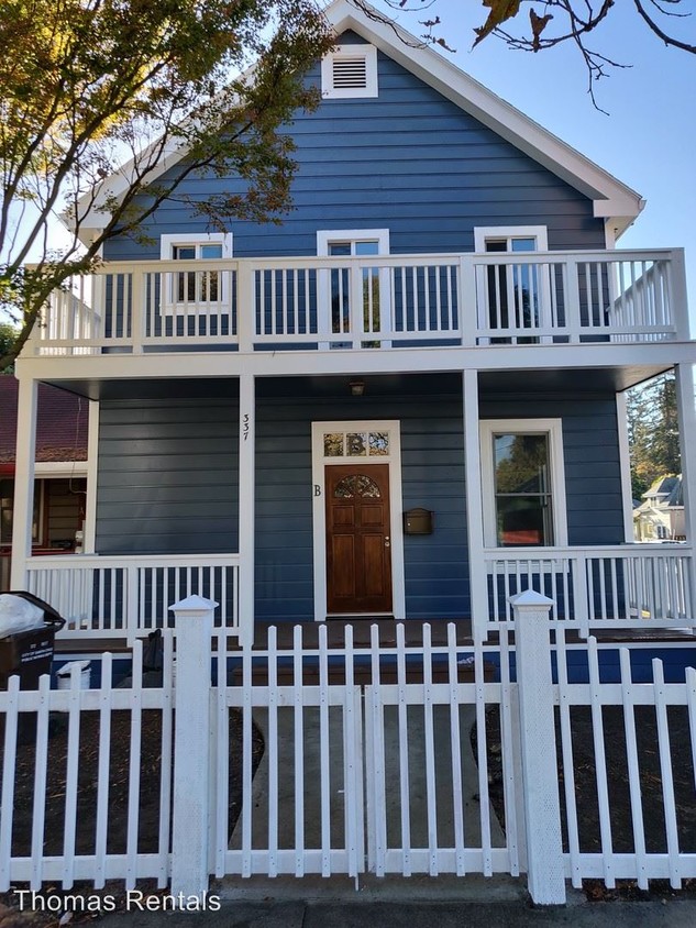 Primary Photo - 337 Chestnut St
