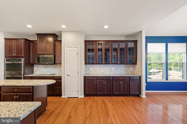 Building Photo - 3175 Fledgling Cir