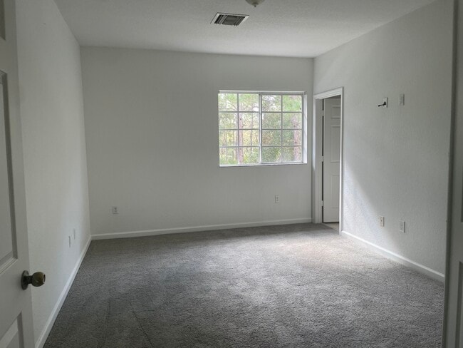 Foto del edificio - 5024 SE Mariner Garden Cir