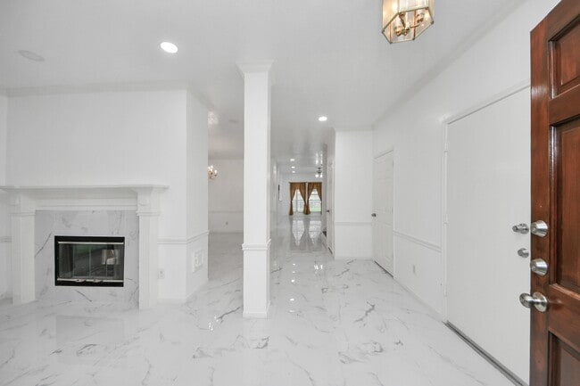 Building Photo - 3138 Waters View Dr