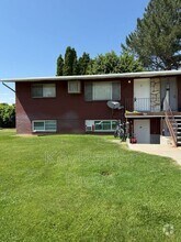 Building Photo - 690 S 500 E