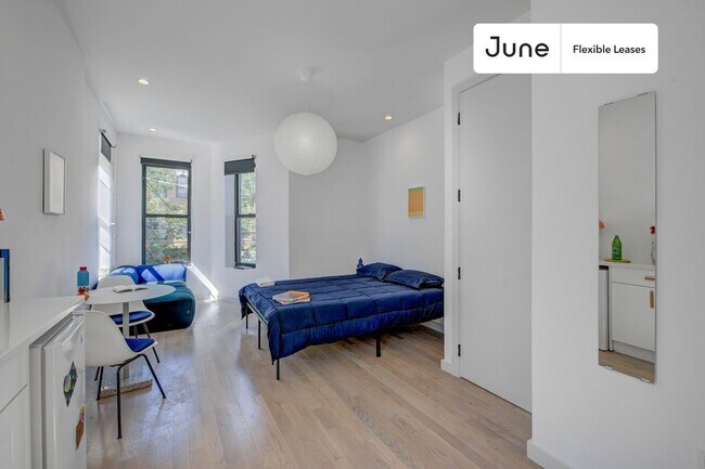 Foto del edificio - Modern ROOM at The Maison on Halsey