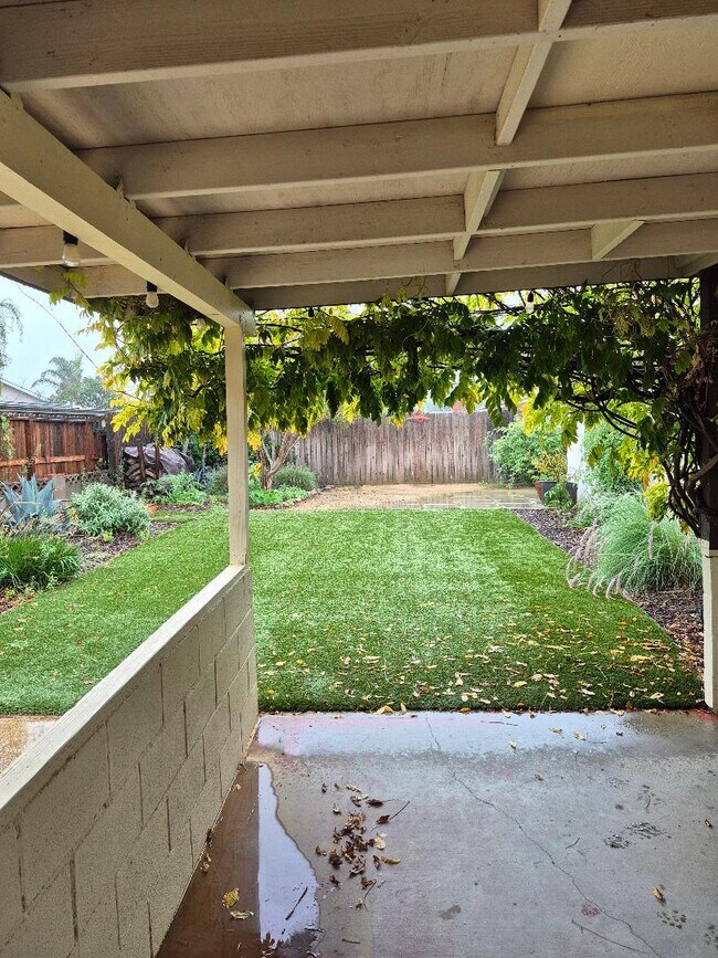 Patio interior - 334 Calor Dr