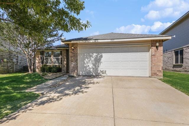 Building Photo - 1825 Lariat Dr