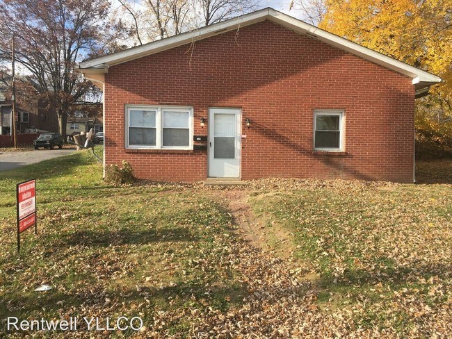 Building Photo - 1098 W Ridge Rd