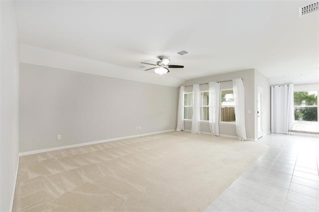 Foto del edificio - 3824 Hawsbrook Ln