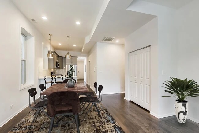 Foto del edificio - 1448 N Washtenaw Ave