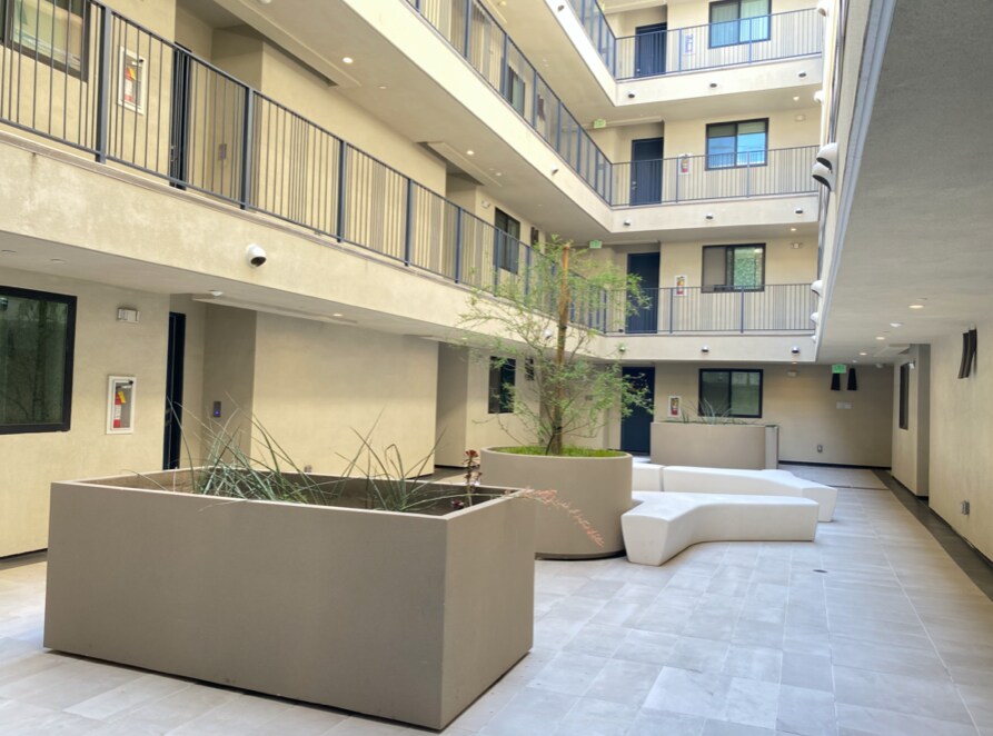 Foto principal - 5550 Bonner Ave North Hollywood, CA 91601