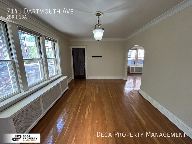 Foto del edificio - 7141 Dartmouth Ave