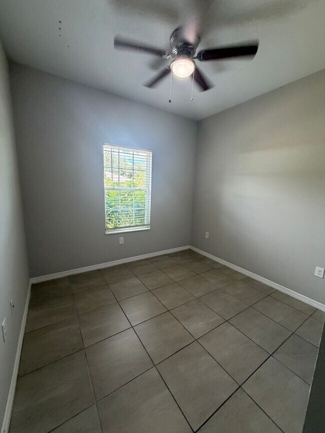 Foto del edificio - 2302 NE 6th St