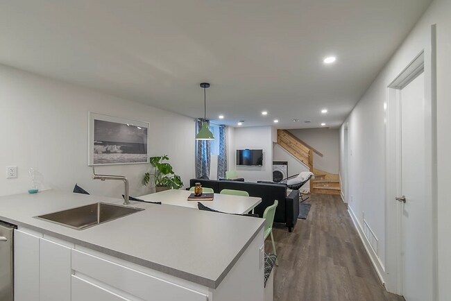 Photo du bâtiment - 150 Meadowlands Dr W