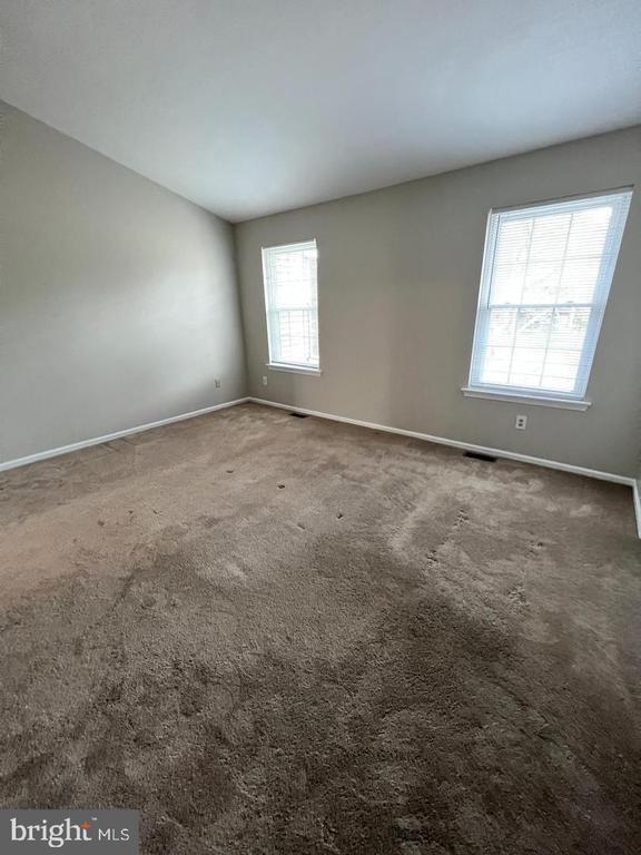 Building Photo - 83 Greenridge Cir