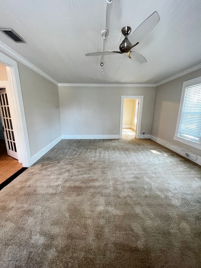 Building Photo - Beautiful 2/2 2nd floor unit for rent on 2...
