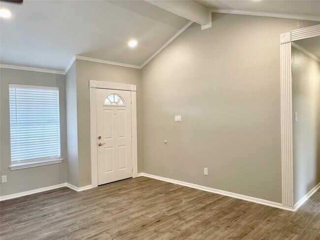 Building Photo - 9019 Bayou Bluff Dr