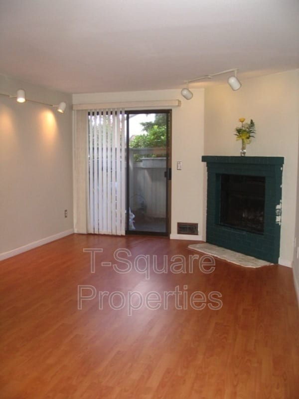 Building Photo - 14200 NE 171st St