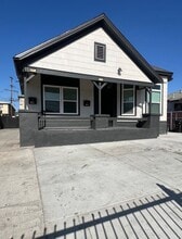 Building Photo - 617 W 76th St