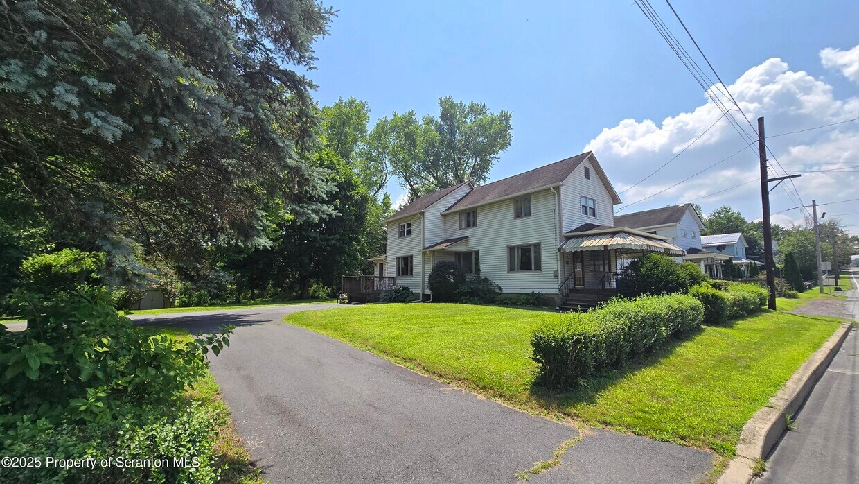 Foto principal - 534 Foote Ave