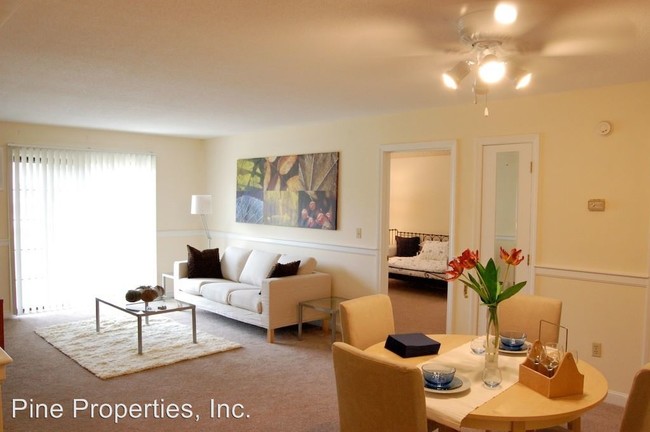 Foto del edificio - 1-72 Maplewood Ln