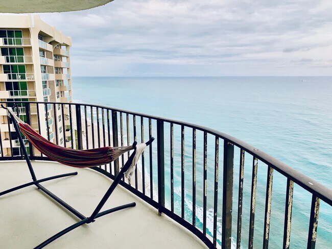 Foto del edificio - 5420 N Ocean Dr