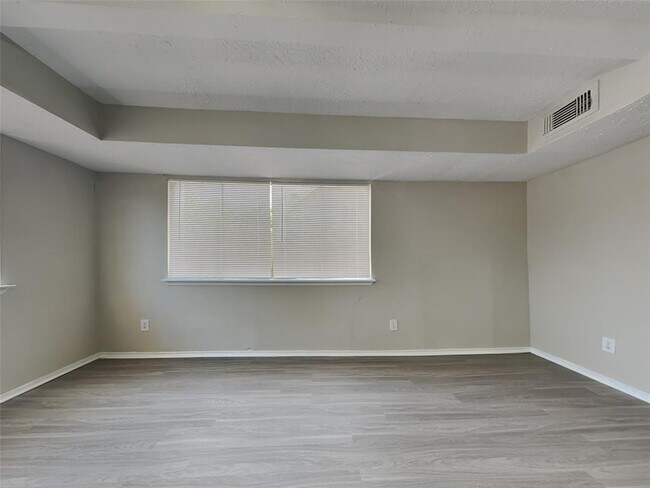 Foto del edificio - 16711 Lost Quail Dr