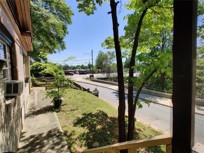 Foto del edificio - 576 Muse St SW