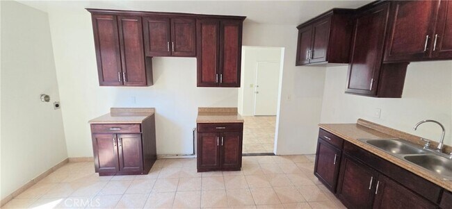 Foto del edificio - 3638 E 54th St