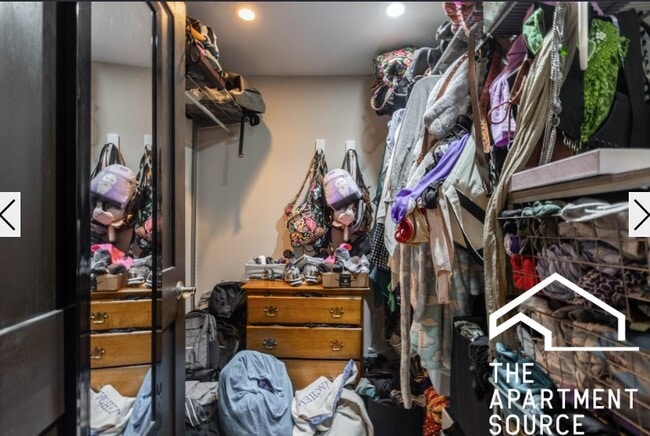 Photo - 1937 N Winchester Ave Apartment