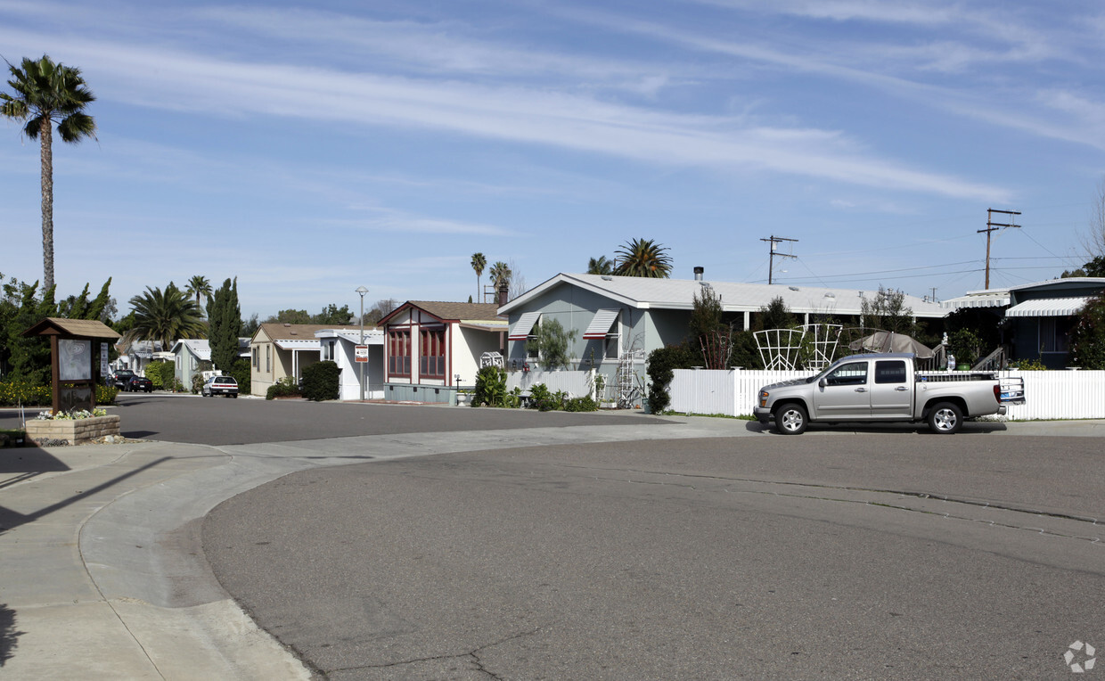 Primary Photo - Linda Vista Village