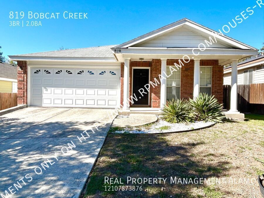 Foto principal - AVAILABLE NOW! 3 Bedroom / 2 Bath Home Nea...