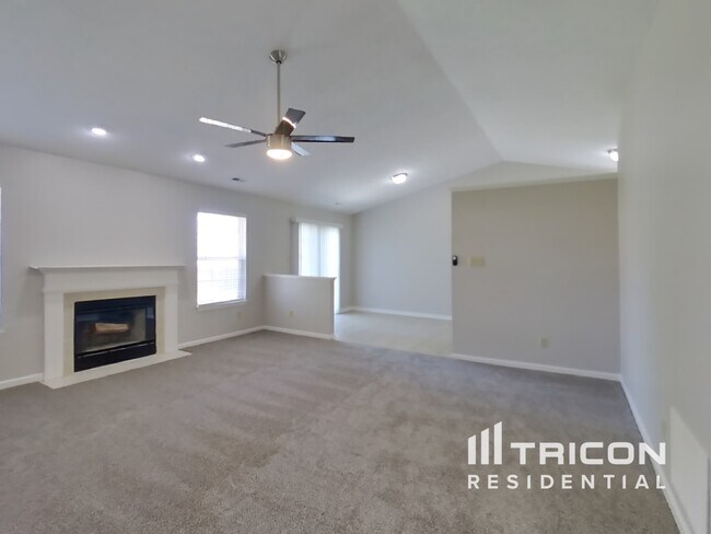 Foto del edificio - 325 E Delaware St