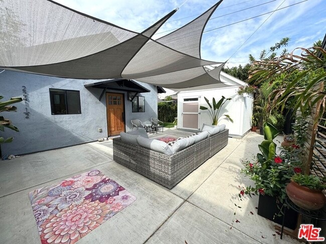 Foto del edificio - 2241 1/2 Harwood St