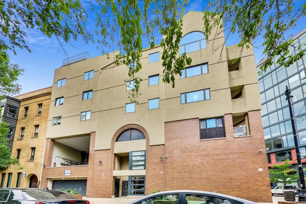 885 W Lill Ave Unit 4, Chicago, IL 60614 - Condo for Rent in Chicago ...